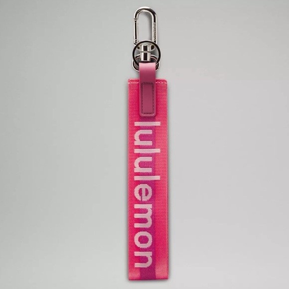 NWT Lululemon Athletica Never Lost Keychain in Sakura Pink/Washed Mauve/White